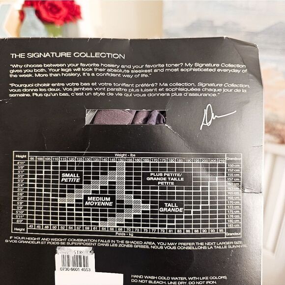 Donna Karan Hosiery The Signiture Collection Petite Small Off Black Pantyhose. - Picture 5 of 9